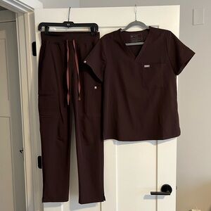 Figs Women's Espresso Scrub Set Size S